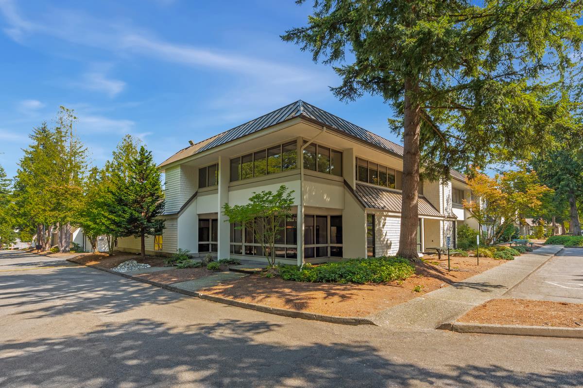 1,150 SF Industrial Space in Redmond, WA Photo